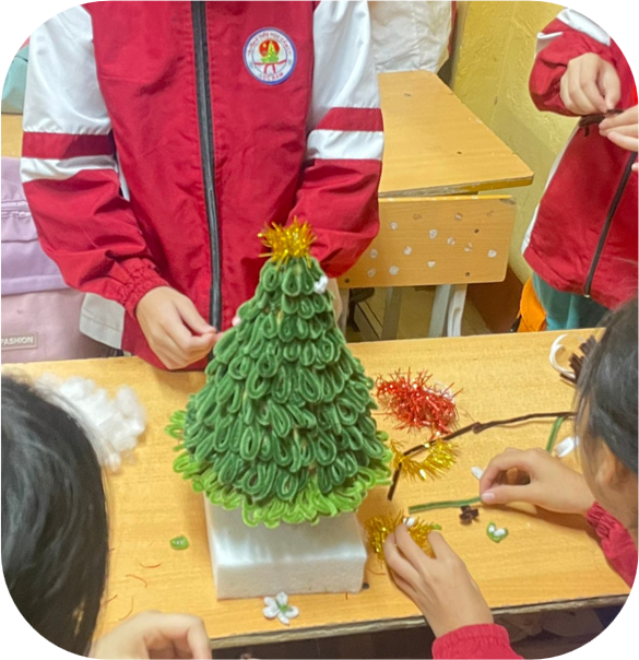 創造的なクリスマスツリー